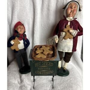 Byers Choice Cries of London Gingerbread Caroler Vendor + Stand + Kid VTG USA